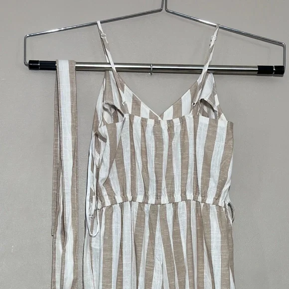 Kensie jeans || women’s beige/white striped cropped romper outfit Sz M - Picture 4 of 8